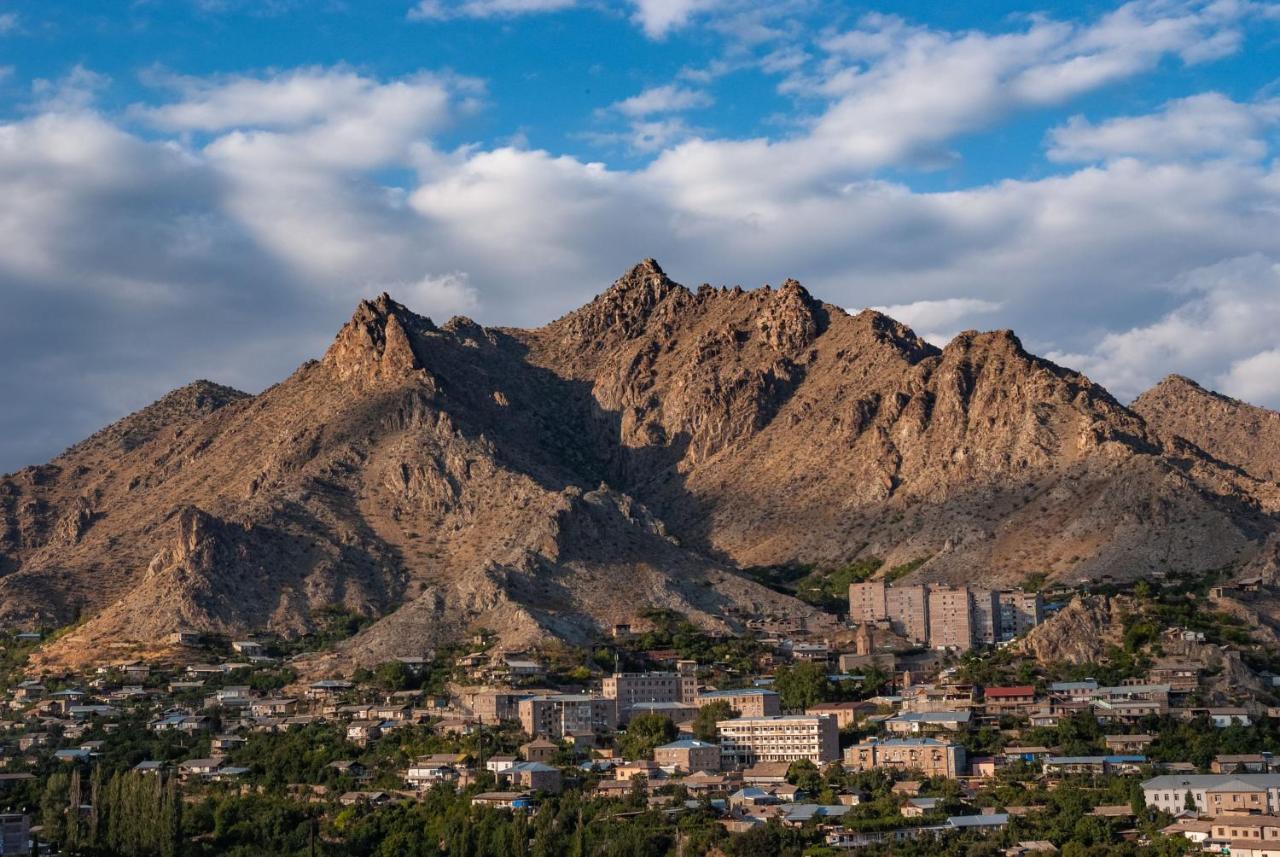 Khachats Toun Heritage Meghri Exterior foto